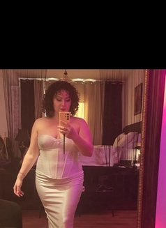 Voluptous Isabelle in Tel Aviv - masseuse in Tel Aviv Photo 12 of 12