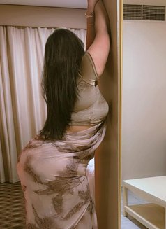 Voluptuous zara - escort in Dubai Photo 27 of 30