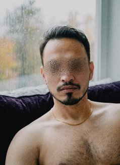 Vulord - Male escort in Mumbai Photo 1 of 3