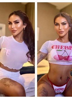 VVIP Miss Grey poppers 7” cum feeder - Dominadora transexual in Dubai Photo 29 of 29