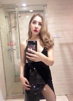 VVIP sexy lady - puta in Hyderabad Photo 12 of 12