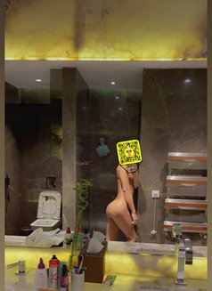 Vvip Sweet Bottom - Acompañantes masculino in Kuwait Photo 2 of 6