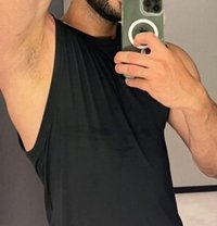 V_MUSCL - Acompañantes masculino in Dubai