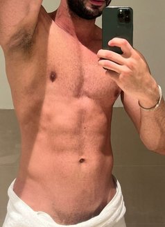 V_MUSCL - Male escort in Dubai Photo 7 of 7