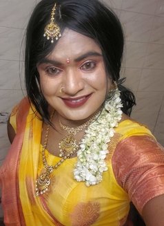 Vyshu Cd - Acompañantes transexual in Hyderabad Photo 3 of 3