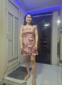 Vyvy - escort in Dubai Photo 1 of 3