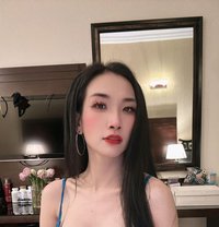 Vyvy - escort in Dubai
