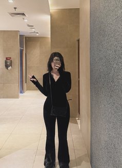 W I L D Jessica - puta in Manila Photo 26 of 30