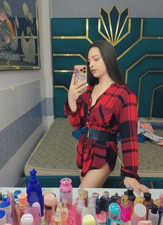 Wafiy Khan - Transsexual escort in New Delhi Photo 1 of 3