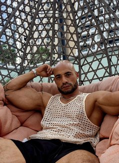 Wakwak - Male escort in Dubai Photo 6 of 6