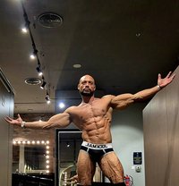 Wakwak - Male escort in Dubai