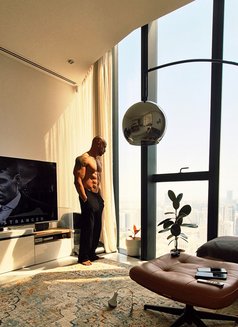 Wakwak - Male escort in Dubai Photo 6 of 8