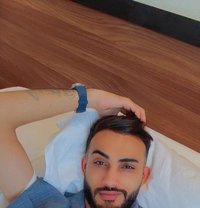 Walid for men women رجال ونساء - Male escort in Abu Dhabi