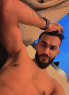 Walid for men women رجال ونساء - Male escort in Abu Dhabi Photo 9 of 12