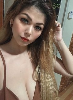 Walley - escort in Manila Photo 1 of 9