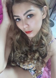 Walley - escort in Manila Photo 5 of 9