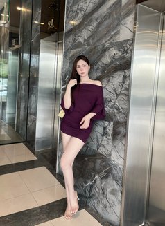 Wan Yu - escort in Doha Photo 3 of 6