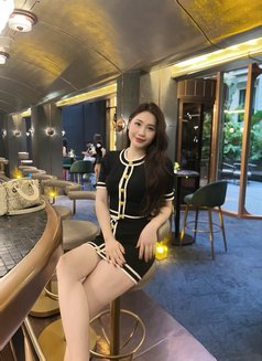 Wan Yu - escort in Doha Photo 5 of 6