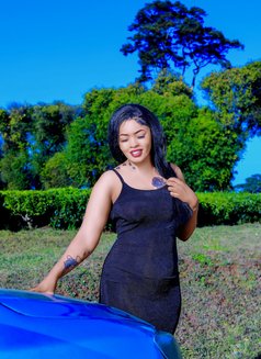 Wanjiku - masseuse in Nairobi Photo 2 of 2