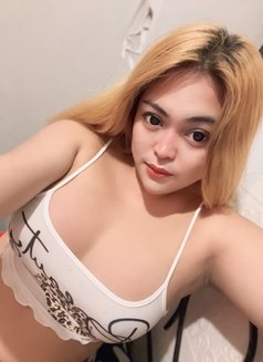 Want CUM show and video content & Meet - Transsexual escort in Manila Photo 11 of 13