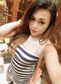Want CUM show and video content & Meet - Dominadora transexual in Manila Photo 6 of 15