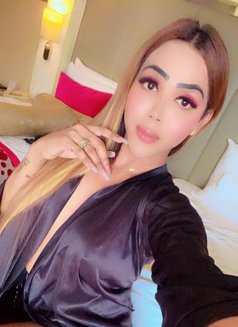 🇦🇪 wants to be raped by ladyBoy 9inch - Transsexual escort in Jaipur Photo 17 of 18