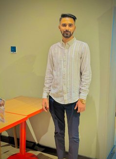 Waqarkhan - Male escort in Dubai Photo 1 of 3