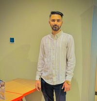 Waqarkhan - Male escort in Dubai
