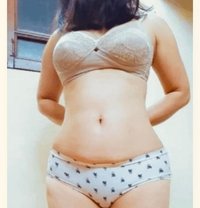 Dananjani Independent Model - puta in Colombo