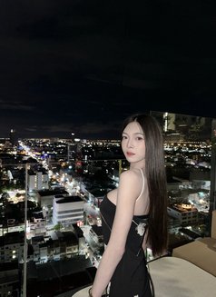 Warwar - Transsexual escort in Tokyo Photo 3 of 8