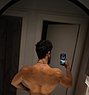 Was. D - Acompañantes masculino in Beirut Photo 1 of 3