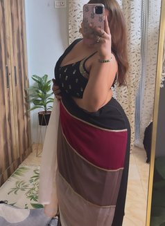 Bhabhi cam - escort in Mumbai Photo 1 of 2