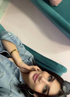 Wateen - Transsexual escort in Amman Photo 13 of 16