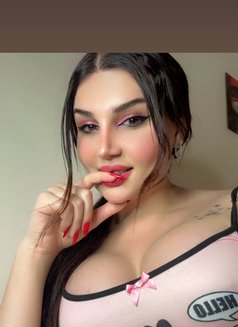 Wateen - Transsexual escort in Amman Photo 19 of 19