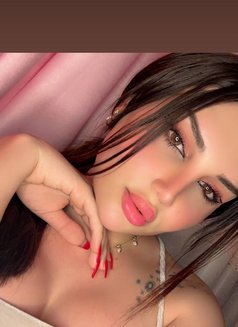 Wateen - Transsexual escort in Amman Photo 20 of 23