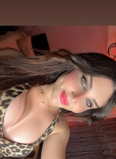 Wateen - Transsexual escort in Amman Photo 22 of 23