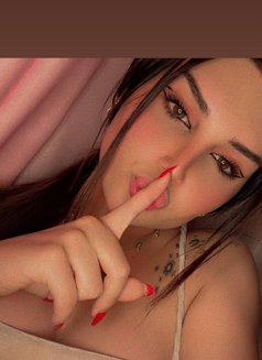 Wateen - Transsexual escort in Amman Photo 23 of 23