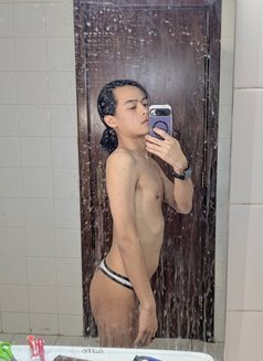 Wave 69 - Male escort in Doha Photo 5 of 6