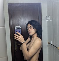 Wave 69 - Acompañantes masculino in Doha