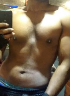 Wavyyy - Male escort in Mumbai Photo 2 of 3