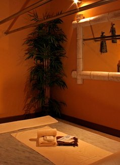 Wayang Center | TANTRIC & EROTIC MASSAGE - masseuse in Lisbon Photo 7 of 21