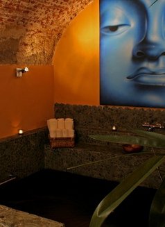 Wayang Center | TANTRIC & EROTIC MASSAGE - masseuse in Lisbon Photo 8 of 21