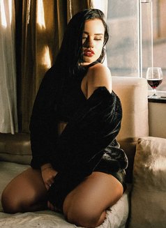 Wayang Center | TANTRIC & EROTIC MASSAGE - masseuse in Lisbon Photo 21 of 21