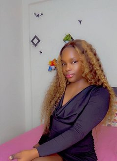 Wealth - puta in Gurgaon Photo 1 of 11