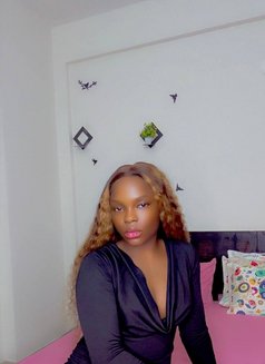 Wealth - puta in Gurgaon Photo 2 of 11