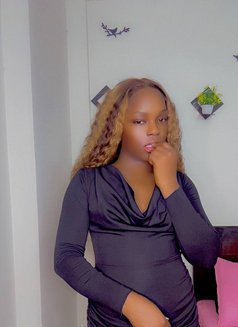 Wealth - puta in Gurgaon Photo 3 of 11