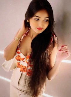 Web Cam Aa Meet Now - escort in Kolkata Photo 1 of 4