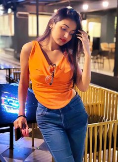 Web Cam Aa Meet Now - escort in Kolkata Photo 2 of 4