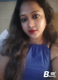 Web Cam and Real Meet - escort agency in Hyderabad Photo 1 of 3