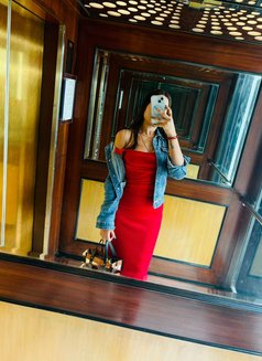 Deepika Web cam and Real Meet ( GFE ) - escort in Mumbai Photo 2 of 4